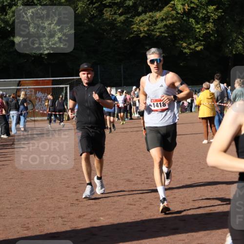 27.09.2026 - 35. Volkslauf durch das schöne Alstertal Strokosch-Dieckow http://msf.ph/oto/10572886 27.09.2026 11:20:55 Ziel 1418, 3184, 3234, 3252, 3989 meine-sportfotos.de