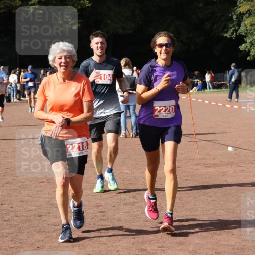 27.09.2026 - 35. Volkslauf durch das schöne Alstertal Strokosch-Dieckow http://msf.ph/oto/10572892 27.09.2026 12:22:50 Ziel 1644, 2104, 2218, 2220, 2370 meine-sportfotos.de