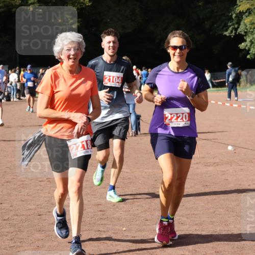 27.09.2026 - 35. Volkslauf durch das schöne Alstertal Strokosch-Dieckow http://msf.ph/oto/10572911 27.09.2026 12:22:50 Ziel 1644, 2104, 2218, 2220, 2370 meine-sportfotos.de