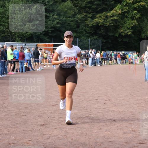 27.09.2026 - 35. Volkslauf durch das schöne Alstertal Strokosch-Dieckow http://msf.ph/oto/10573369 27.09.2026 12:24:23 Ziel 2144, 2212 meine-sportfotos.de