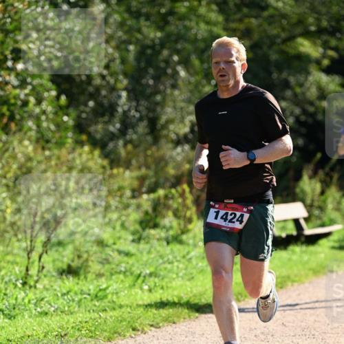 27.09.2026 - 35. Volkslauf durch das schöne Alstertal Dr. Thomas Lammeyer http://msf.ph/oto/10573426 27.09.2026 11:27:57 Laufen 1424 meine-sportfotos.de