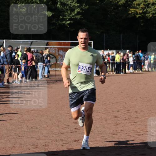 27.09.2026 - 35. Volkslauf durch das schöne Alstertal Strokosch-Dieckow http://msf.ph/oto/10573459 27.09.2026 11:20:40 Ziel 3204, 3427 meine-sportfotos.de