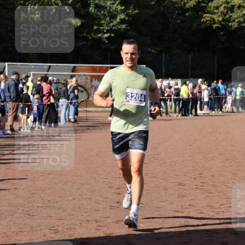 27.09.2026 - 35. Volkslauf durch das schöne Alstertal Strokosch-Dieckow http://msf.ph/oto/10573551 27.09.2026 11:20:40 Ziel 3204, 3427 meine-sportfotos.de