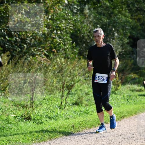 27.09.2026 - 35. Volkslauf durch das schöne Alstertal Dr. Thomas Lammeyer http://msf.ph/oto/10573591 27.09.2026 11:29:06 Laufen 3429 meine-sportfotos.de