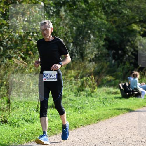 27.09.2026 - 35. Volkslauf durch das schöne Alstertal Dr. Thomas Lammeyer http://msf.ph/oto/10573596 27.09.2026 11:29:06 Laufen 3429 meine-sportfotos.de