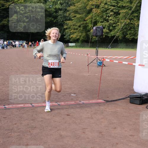 27.09.2026 - 35. Volkslauf durch das schöne Alstertal Strokosch-Dieckow http://msf.ph/oto/10573607 27.09.2026 12:25:10 Ziel 2108 meine-sportfotos.de
