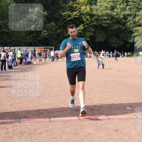 27.09.2026 - 35. Volkslauf durch das schöne Alstertal Strokosch-Dieckow http://msf.ph/oto/10573736 27.09.2026 12:25:30 Ziel 2168, 2342, 2392 meine-sportfotos.de