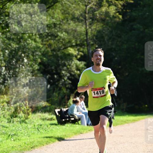 27.09.2026 - 35. Volkslauf durch das schöne Alstertal Dr. Thomas Lammeyer http://msf.ph/oto/10573780 27.09.2026 11:30:00 Laufen 1419 meine-sportfotos.de