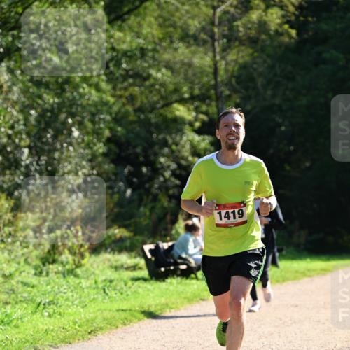 27.09.2026 - 35. Volkslauf durch das schöne Alstertal Dr. Thomas Lammeyer http://msf.ph/oto/10573782 27.09.2026 11:30:00 Laufen 1419 meine-sportfotos.de