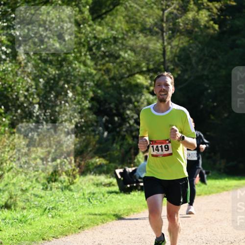 27.09.2026 - 35. Volkslauf durch das schöne Alstertal Dr. Thomas Lammeyer http://msf.ph/oto/10573783 27.09.2026 11:30:00 Laufen 1419 meine-sportfotos.de