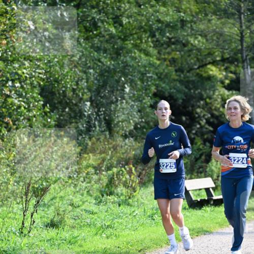 27.09.2026 - 35. Volkslauf durch das schöne Alstertal Dr. Thomas Lammeyer http://msf.ph/oto/10573972 27.09.2026 11:30:55 Laufen 3225, 3224 meine-sportfotos.de