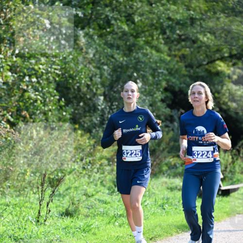 27.09.2026 - 35. Volkslauf durch das schöne Alstertal Dr. Thomas Lammeyer http://msf.ph/oto/10573980 27.09.2026 11:30:56 Laufen 3225, 3224 meine-sportfotos.de