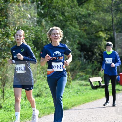27.09.2026 - 35. Volkslauf durch das schöne Alstertal Dr. Thomas Lammeyer http://msf.ph/oto/10573989 27.09.2026 11:30:57 Laufen 3225, 3224, 3310 meine-sportfotos.de