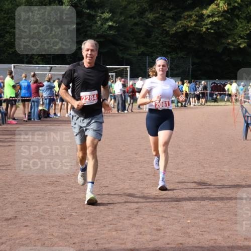 27.09.2026 - 35. Volkslauf durch das schöne Alstertal Strokosch-Dieckow http://msf.ph/oto/10574048 27.09.2026 12:26:44 Ziel 2061, 2284, 2489 meine-sportfotos.de