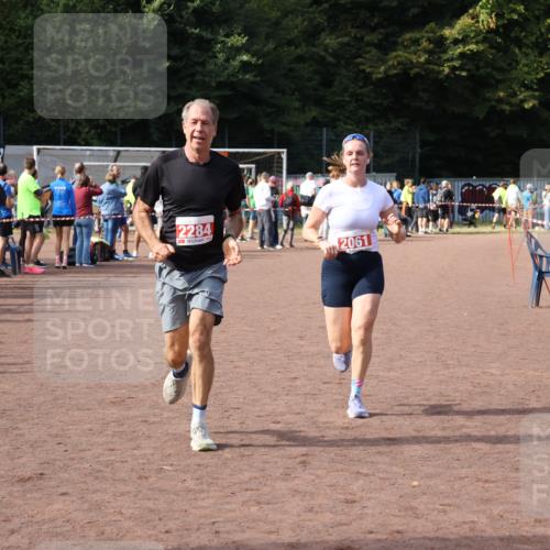 27.09.2026 - 35. Volkslauf durch das schöne Alstertal Strokosch-Dieckow http://msf.ph/oto/10574051 27.09.2026 12:26:44 Ziel 2061, 2284, 2489 meine-sportfotos.de