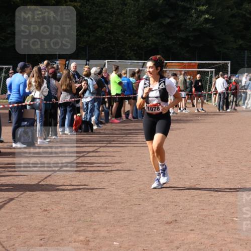 27.09.2026 - 35. Volkslauf durch das schöne Alstertal Strokosch-Dieckow http://msf.ph/oto/10574173 27.09.2026 12:27:24 Ziel 1078 meine-sportfotos.de