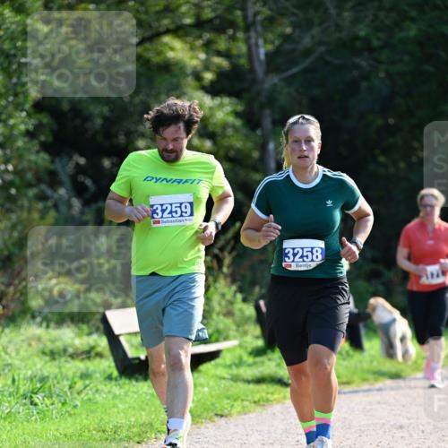 27.09.2026 - 35. Volkslauf durch das schöne Alstertal Dr. Thomas Lammeyer http://msf.ph/oto/10574207 27.09.2026 11:31:47 Laufen 3259, 3258 meine-sportfotos.de