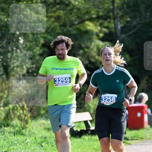 27.09.2026 - 35. Volkslauf durch das schöne Alstertal Dr. Thomas Lammeyer http://msf.ph/oto/10574213 27.09.2026 11:31:48 Laufen 3259, 3258 meine-sportfotos.de