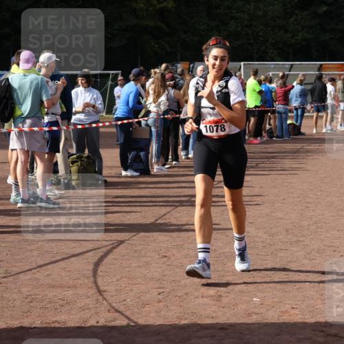 27.09.2026 - 35. Volkslauf durch das schöne Alstertal Strokosch-Dieckow http://msf.ph/oto/10574219 27.09.2026 12:27:25 Ziel 1078 meine-sportfotos.de