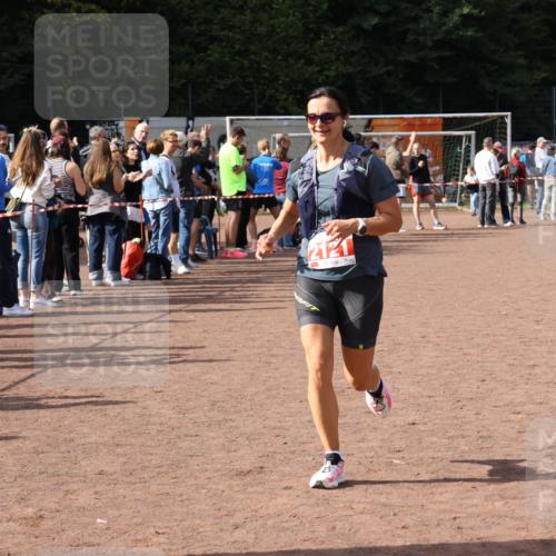 27.09.2026 - 35. Volkslauf durch das schöne Alstertal Strokosch-Dieckow http://msf.ph/oto/10574293 27.09.2026 12:27:42 Ziel 2121 meine-sportfotos.de