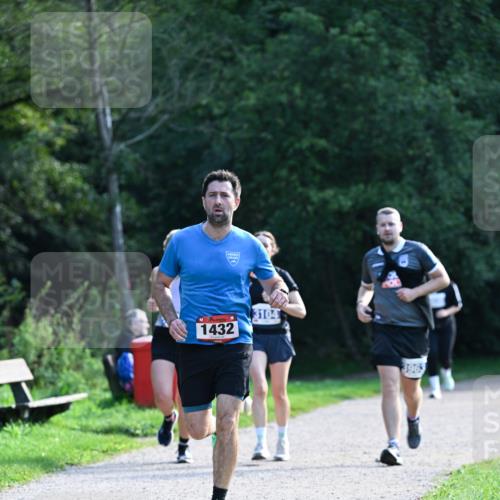 27.09.2026 - 35. Volkslauf durch das schöne Alstertal Dr. Thomas Lammeyer http://msf.ph/oto/10574340 27.09.2026 11:32:19 Laufen 1432, 3104, 3963 meine-sportfotos.de