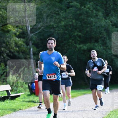 27.09.2026 - 35. Volkslauf durch das schöne Alstertal Dr. Thomas Lammeyer http://msf.ph/oto/10574341 27.09.2026 11:32:19 Laufen 1432, 3104, 3963 meine-sportfotos.de
