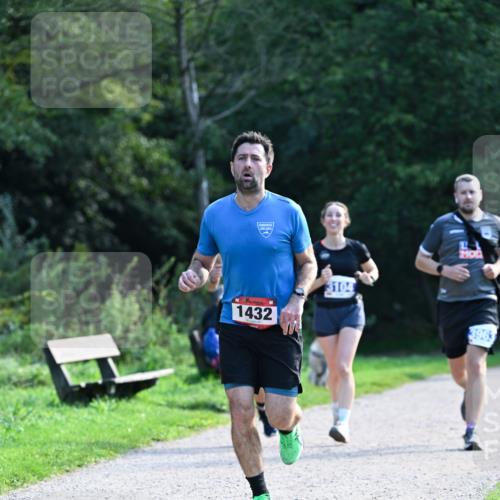 27.09.2026 - 35. Volkslauf durch das schöne Alstertal Dr. Thomas Lammeyer http://msf.ph/oto/10574344 27.09.2026 11:32:19 Laufen 1432, 3104, 3963 meine-sportfotos.de