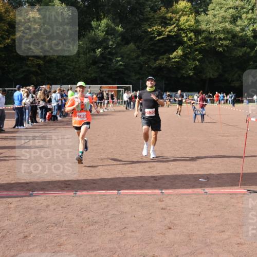27.09.2026 - 35. Volkslauf durch das schöne Alstertal Strokosch-Dieckow http://msf.ph/oto/10574548 27.09.2026 12:28:45 Ziel 2169, 2170, 2360 meine-sportfotos.de