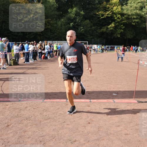 27.09.2026 - 35. Volkslauf durch das schöne Alstertal Strokosch-Dieckow http://msf.ph/oto/10574671 27.09.2026 12:28:53 Ziel 1075, 2360 meine-sportfotos.de