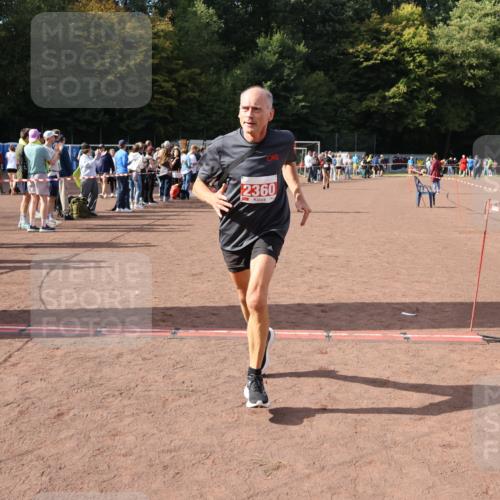 27.09.2026 - 35. Volkslauf durch das schöne Alstertal Strokosch-Dieckow http://msf.ph/oto/10574681 27.09.2026 12:28:53 Ziel 1075, 2360 meine-sportfotos.de