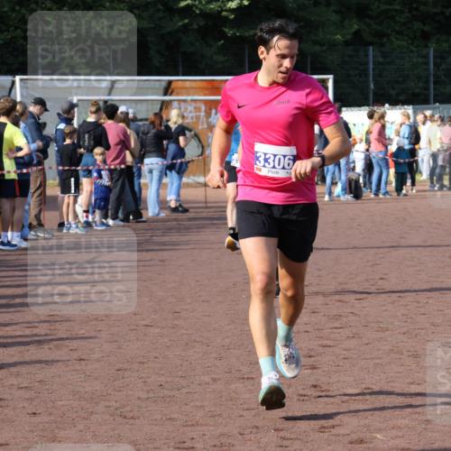 27.09.2026 - 35. Volkslauf durch das schöne Alstertal Strokosch-Dieckow http://msf.ph/oto/10574714 27.09.2026 11:20:20 Ziel 3166, 3306, 3380 meine-sportfotos.de