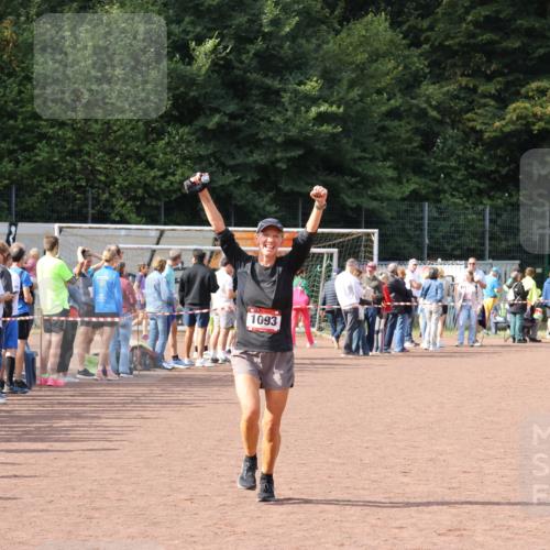 27.09.2026 - 35. Volkslauf durch das schöne Alstertal Strokosch-Dieckow http://msf.ph/oto/10574765 27.09.2026 12:29:02 Ziel 1093 meine-sportfotos.de