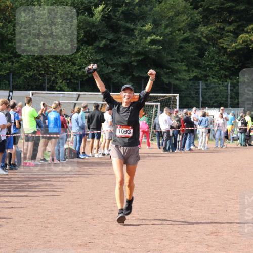 27.09.2026 - 35. Volkslauf durch das schöne Alstertal Strokosch-Dieckow http://msf.ph/oto/10574775 27.09.2026 12:29:02 Ziel 1093 meine-sportfotos.de