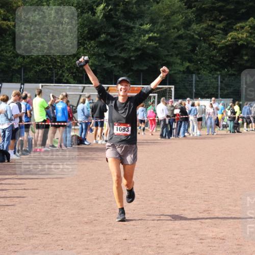 27.09.2026 - 35. Volkslauf durch das schöne Alstertal Strokosch-Dieckow http://msf.ph/oto/10574794 27.09.2026 12:29:03 Ziel 1093 meine-sportfotos.de