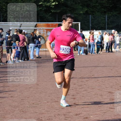 27.09.2026 - 35. Volkslauf durch das schöne Alstertal Strokosch-Dieckow http://msf.ph/oto/10574854 27.09.2026 11:20:20 Ziel 3166, 3306, 3380 meine-sportfotos.de