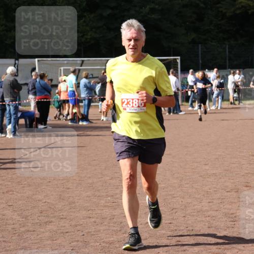 27.09.2026 - 35. Volkslauf durch das schöne Alstertal Strokosch-Dieckow http://msf.ph/oto/10574986 27.09.2026 12:34:02 Ziel 2236, 2386 meine-sportfotos.de