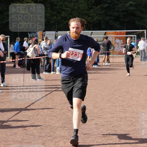 27.09.2026 - 35. Volkslauf durch das schöne Alstertal Strokosch-Dieckow http://msf.ph/oto/10575030 27.09.2026 12:34:10 Ziel 2236, 2329 meine-sportfotos.de