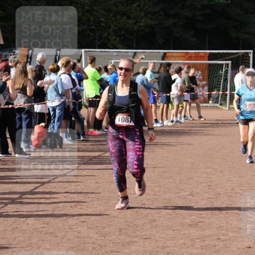 27.09.2026 - 35. Volkslauf durch das schöne Alstertal Strokosch-Dieckow http://msf.ph/oto/10575083 27.09.2026 12:29:34 Ziel 1081, 2055 meine-sportfotos.de