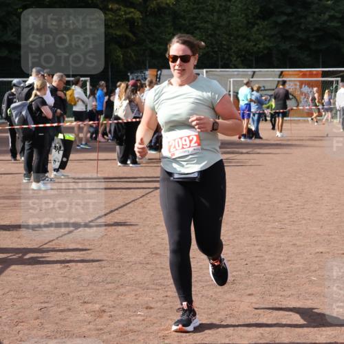 27.09.2026 - 35. Volkslauf durch das schöne Alstertal Strokosch-Dieckow http://msf.ph/oto/10575097 27.09.2026 12:34:30 Ziel 2092 meine-sportfotos.de