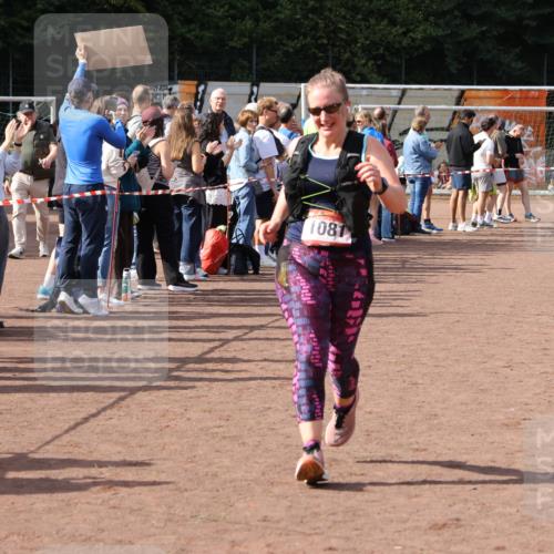27.09.2026 - 35. Volkslauf durch das schöne Alstertal Strokosch-Dieckow http://msf.ph/oto/10575204 27.09.2026 12:29:35 Ziel 1081, 2055 meine-sportfotos.de