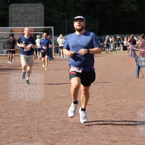 27.09.2026 - 35. Volkslauf durch das schöne Alstertal Strokosch-Dieckow http://msf.ph/oto/10575325 27.09.2026 12:35:10 Ziel 1654, 2094, 2464 meine-sportfotos.de