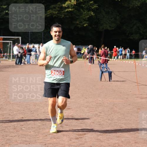 27.09.2026 - 35. Volkslauf durch das schöne Alstertal Strokosch-Dieckow http://msf.ph/oto/10575418 27.09.2026 12:29:44 Ziel 2000, 2053 meine-sportfotos.de