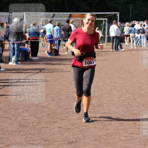 27.09.2026 - 35. Volkslauf durch das schöne Alstertal Strokosch-Dieckow http://msf.ph/oto/10575459 27.09.2026 12:35:43 Ziel 1063 meine-sportfotos.de