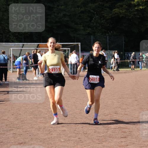 27.09.2026 - 35. Volkslauf durch das schöne Alstertal Strokosch-Dieckow http://msf.ph/oto/10575608 27.09.2026 12:36:23 Ziel 2155, 2158 meine-sportfotos.de