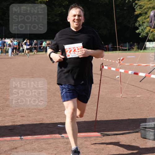 27.09.2026 - 35. Volkslauf durch das schöne Alstertal Strokosch-Dieckow http://msf.ph/oto/10575682 27.09.2026 12:36:51 Ziel 2237, 2968 meine-sportfotos.de
