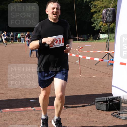 27.09.2026 - 35. Volkslauf durch das schöne Alstertal Strokosch-Dieckow http://msf.ph/oto/10575695 27.09.2026 12:36:51 Ziel 2237, 2968 meine-sportfotos.de
