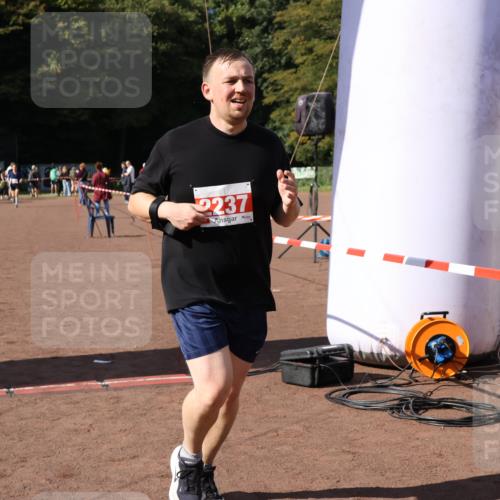 27.09.2026 - 35. Volkslauf durch das schöne Alstertal Strokosch-Dieckow http://msf.ph/oto/10575714 27.09.2026 12:36:51 Ziel 2237, 2968 meine-sportfotos.de