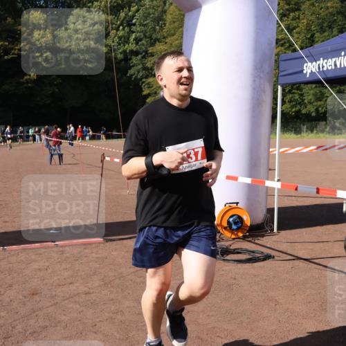27.09.2026 - 35. Volkslauf durch das schöne Alstertal Strokosch-Dieckow http://msf.ph/oto/10575749 27.09.2026 12:36:52 Ziel 2237, 2968 meine-sportfotos.de