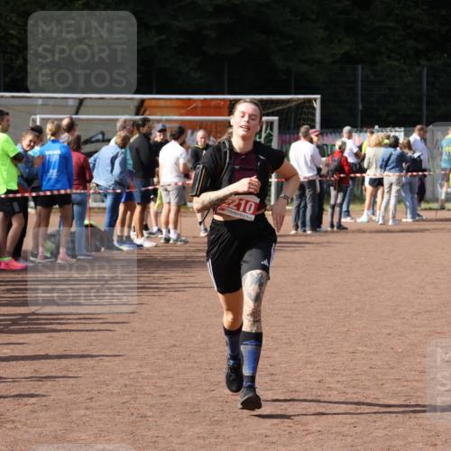 27.09.2026 - 35. Volkslauf durch das schöne Alstertal Strokosch-Dieckow http://msf.ph/oto/10575765 27.09.2026 12:30:02 Ziel 2210, 2211 meine-sportfotos.de