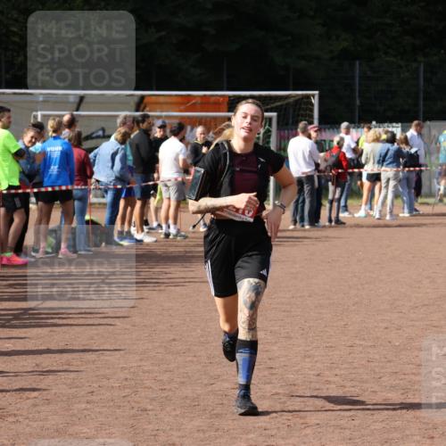 27.09.2026 - 35. Volkslauf durch das schöne Alstertal Strokosch-Dieckow http://msf.ph/oto/10575772 27.09.2026 12:30:02 Ziel 2210, 2211 meine-sportfotos.de